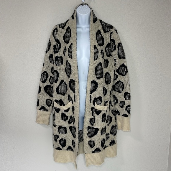 Guess Women's Long Animal Print Duster Cardigan Sweater Size Medium M - Picture 1 of 7
